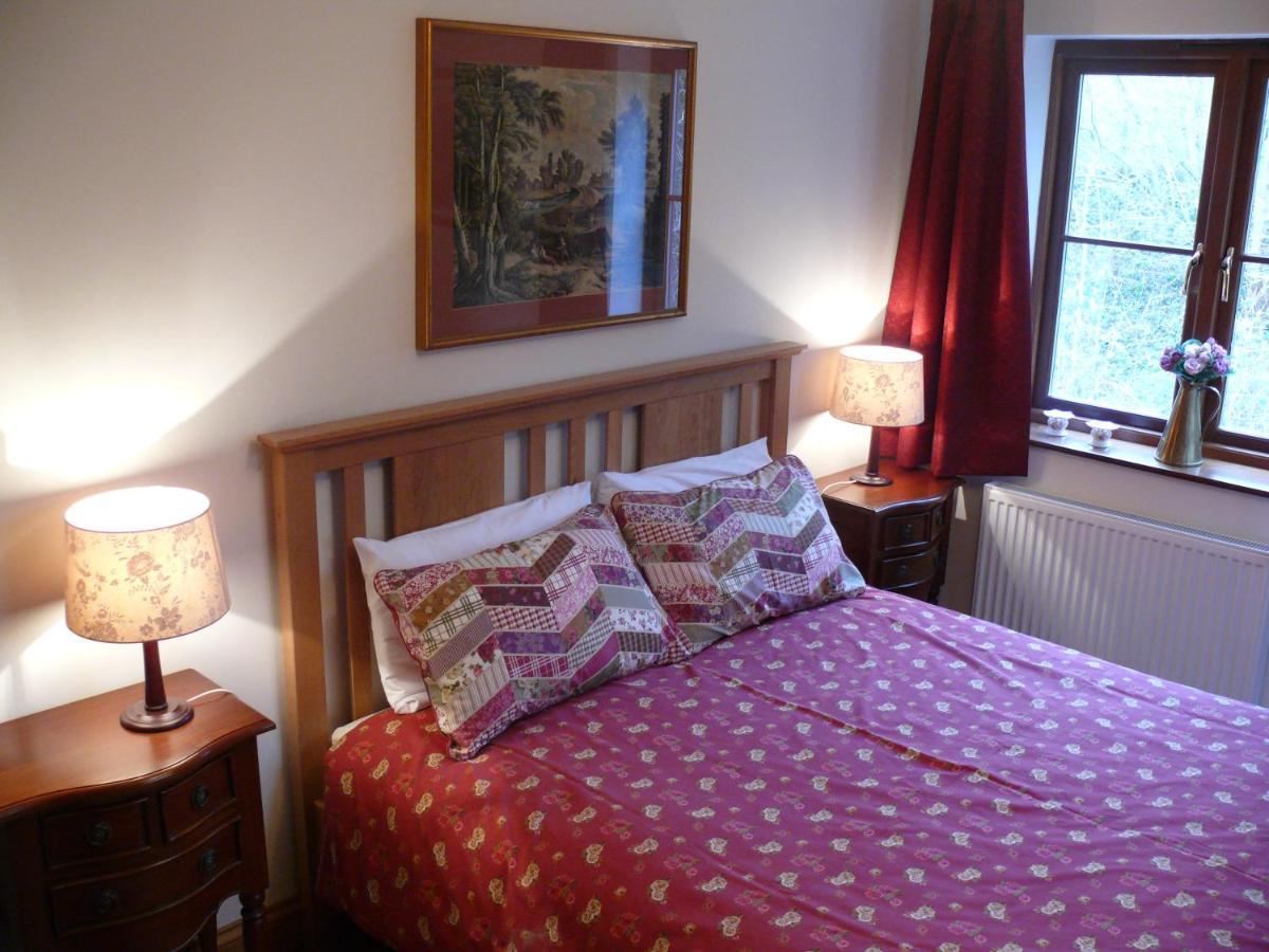 The Larches Ledbury Bed & Breakfast Room photo